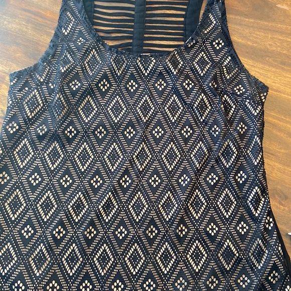 Maurices fancy tank  - Picture 9 of 11